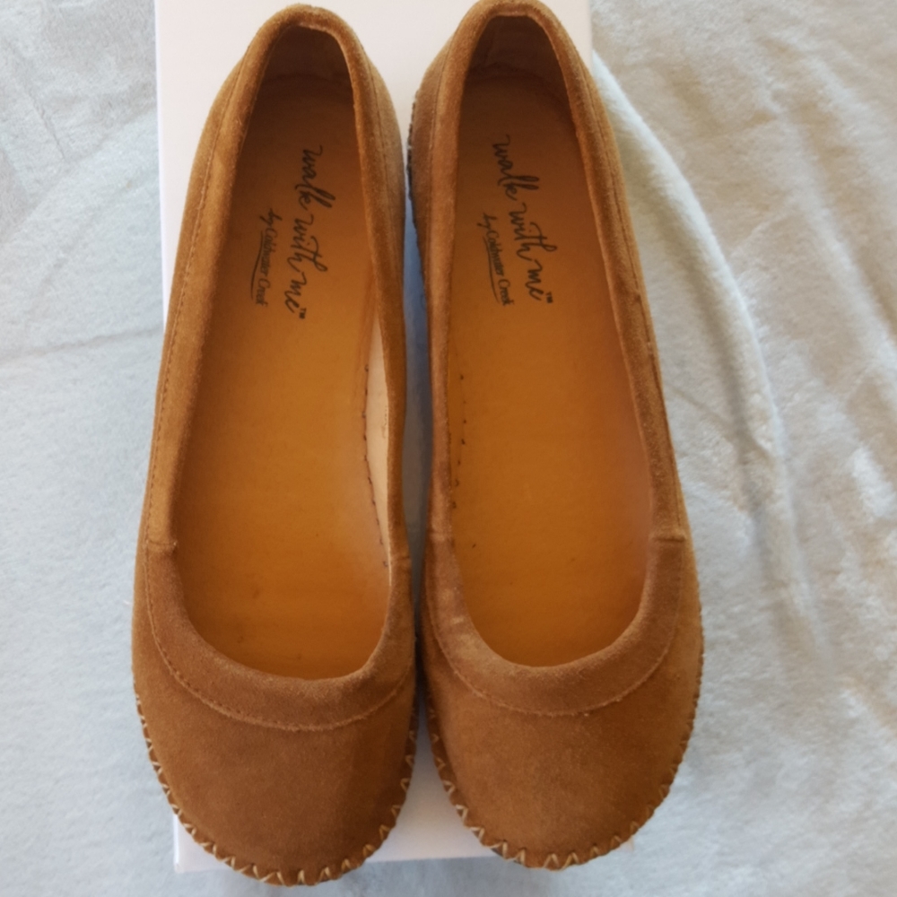 Suede flats size 8 wide